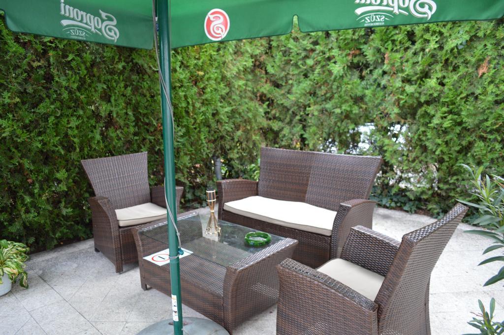 Muskatli Panzio Bed & Breakfast Győr Eksteriør bilde