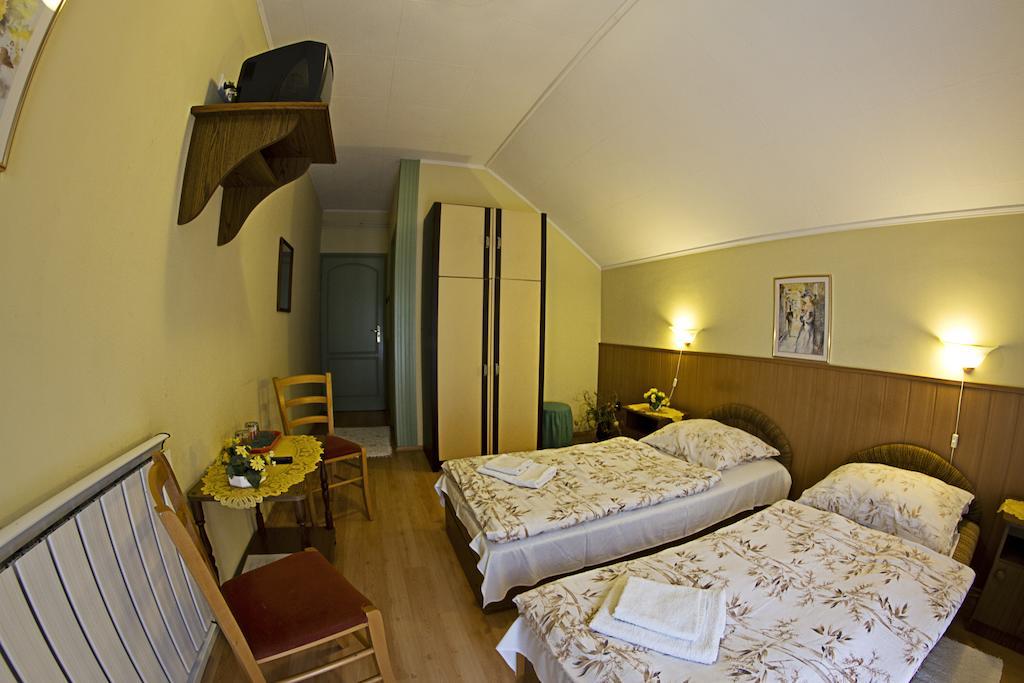 Muskatli Panzio Bed & Breakfast Győr Rom bilde