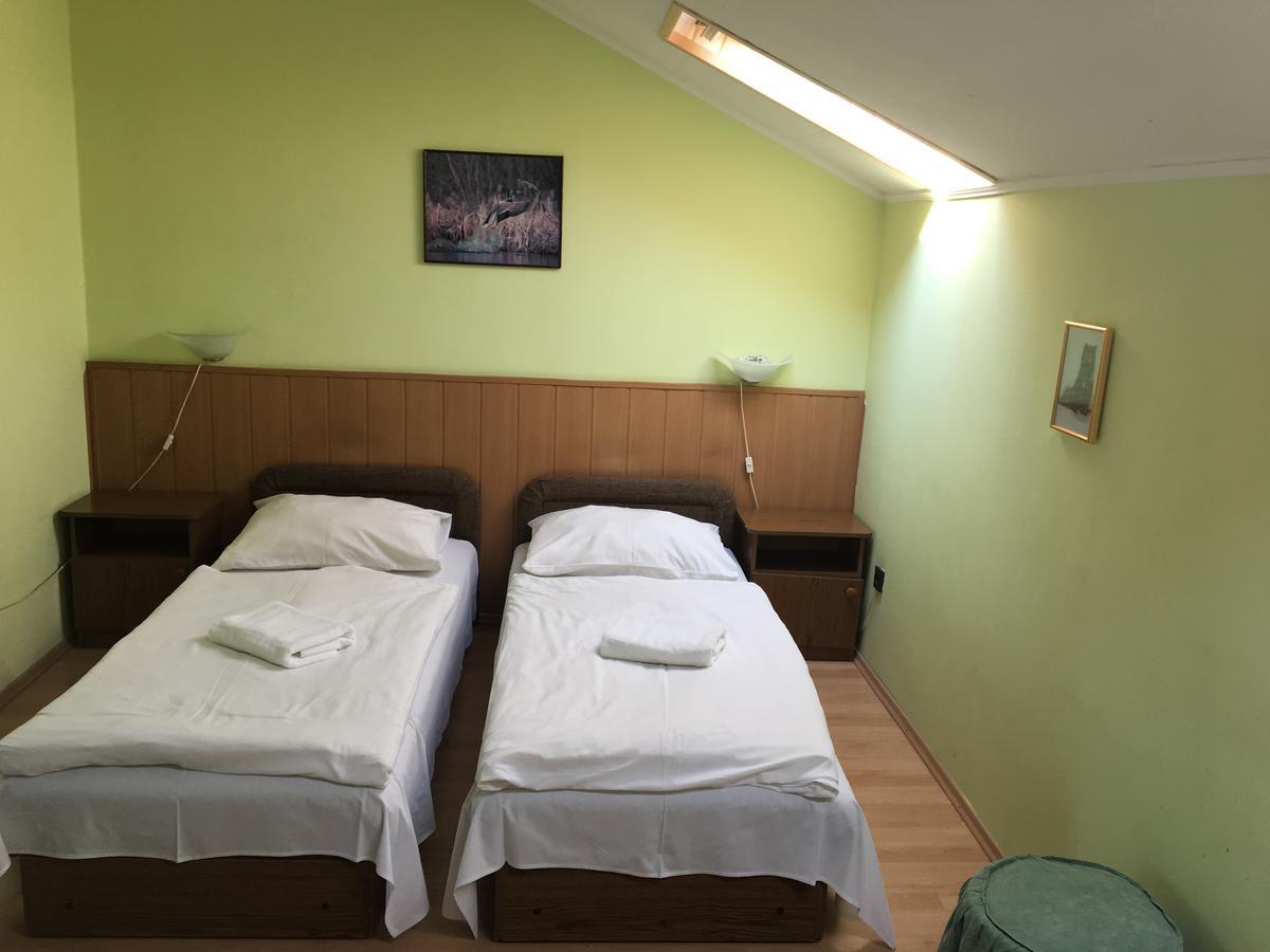 Muskatli Panzio Bed & Breakfast Győr Eksteriør bilde